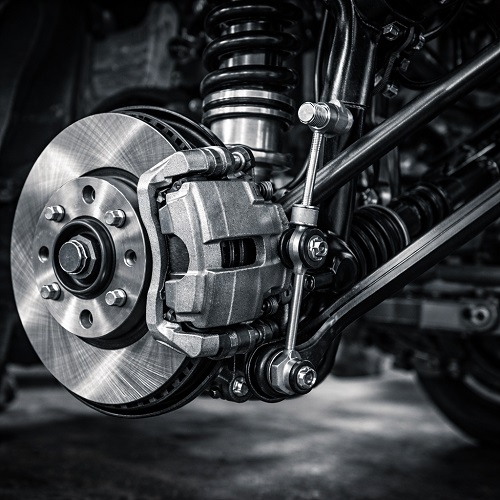 بررسی ارتباط سیستم تعلیق و ترمز در پایداری و کنترل خودرو